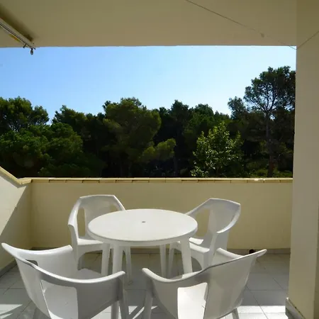 Magda Park J 2 B Apartment *