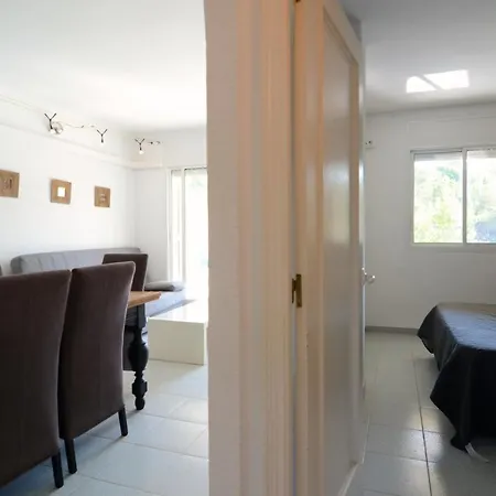 Magda Park J 2 B Apartment *