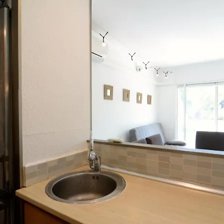 Magda Park J 2 B Apartment *